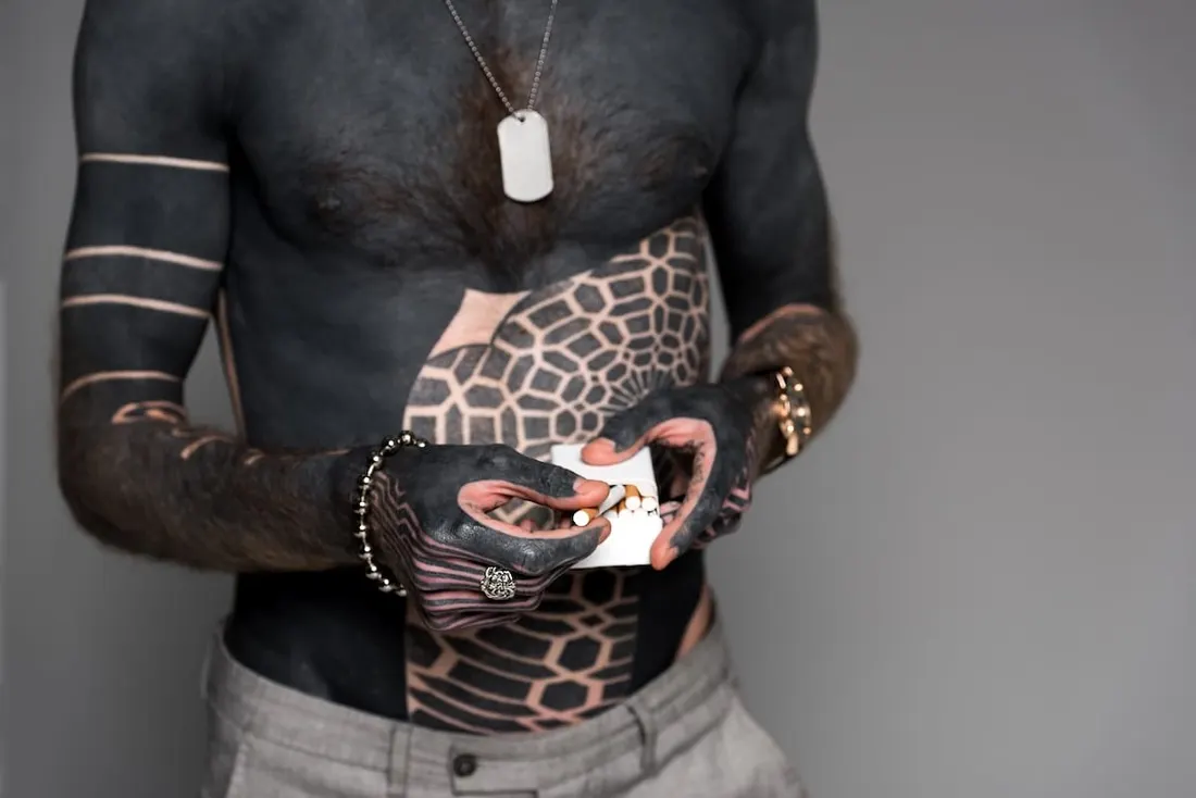 Blackwork el estilo de tatuaje que todo aprendiz debe dominar