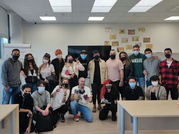 Masterclass seminarios y visitas culturales en nuestros cursos