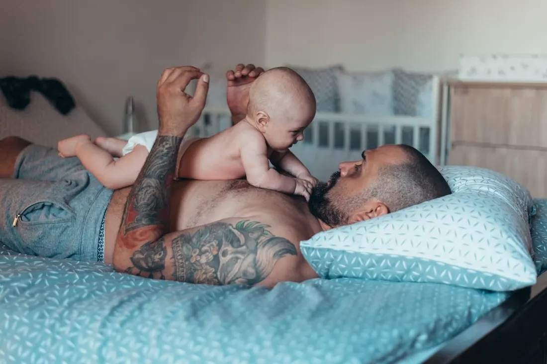 Tatuajes que simbolizan el amor a los hijos ideas cargadas de significado