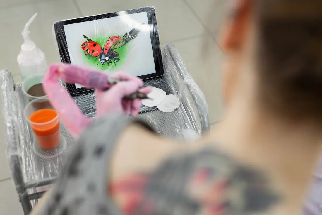 Transformar estilos de tatuaje con ia