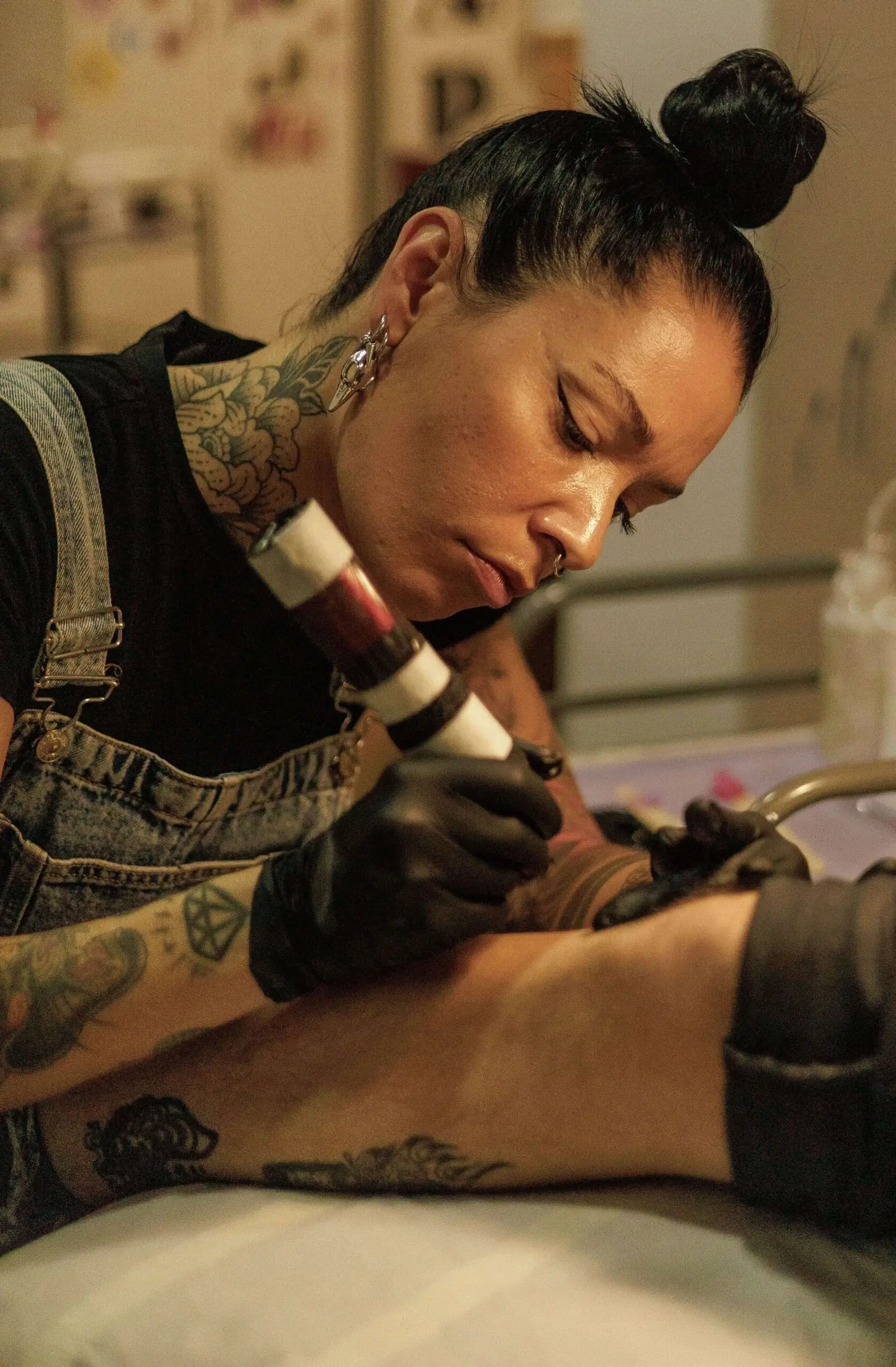 Clase práctica del Máster de Tatuaje en ESAP Madrid