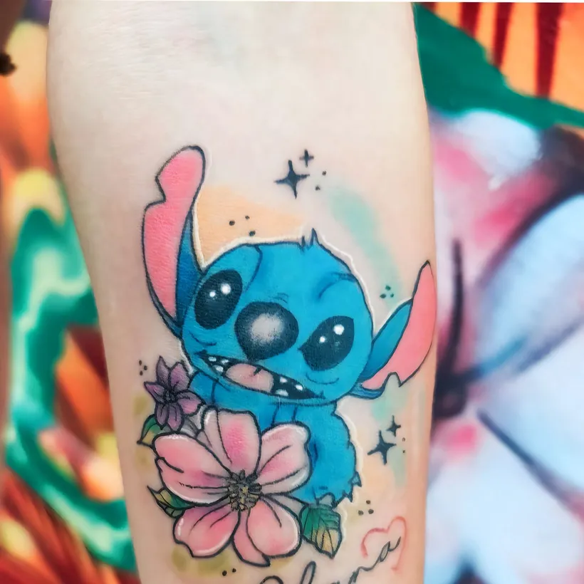 Tatuaje a color de Stitch, ESAP Madrid Tatuaje a color de Stitch, ESAP Madrid