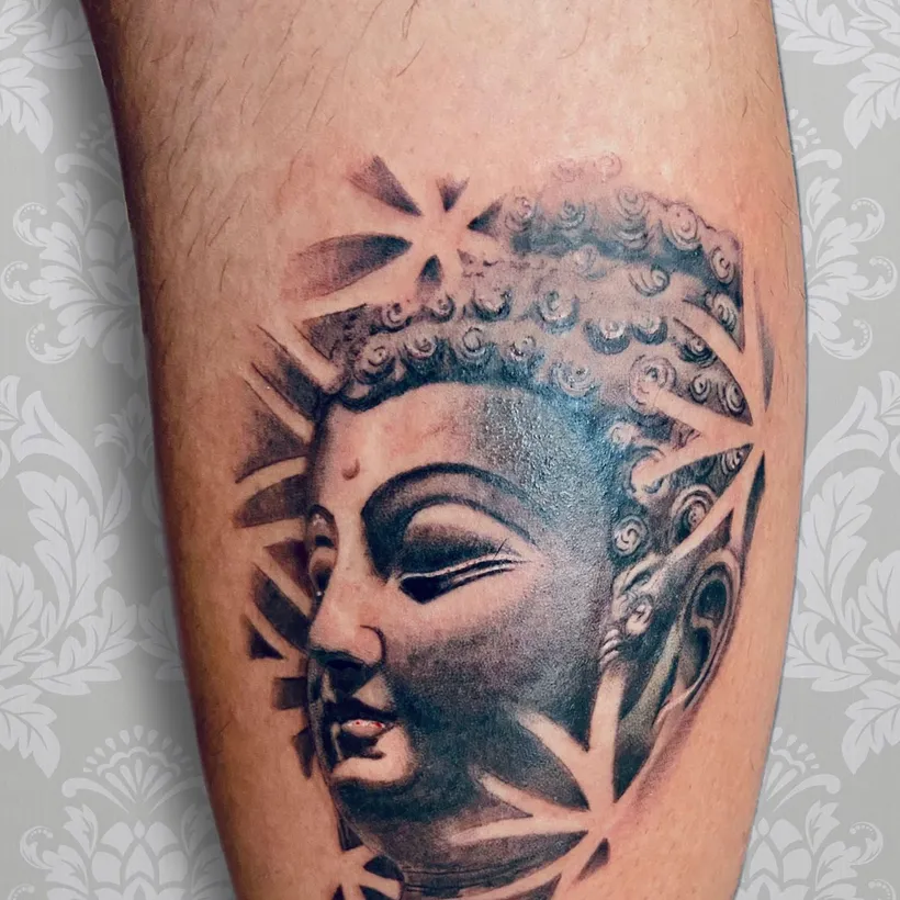 Tatuaje en la pierna hecho en ESAP Madrid Tatuaje en la pierna hecho en ESAP Madrid