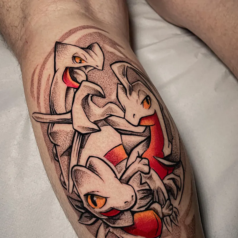 Tatuaje anime de la línea evolutiva de Treecko de Pokémon en el gemelo, hecho en ESAP Madrid Tatuaje anime de la línea evolutiva de Treecko de Pokémon en el gemelo, hecho en ESAP Madrid