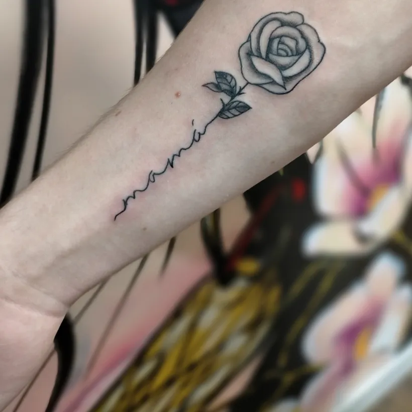 Tatuaje pequeño de una estrella, ESAP Madrid